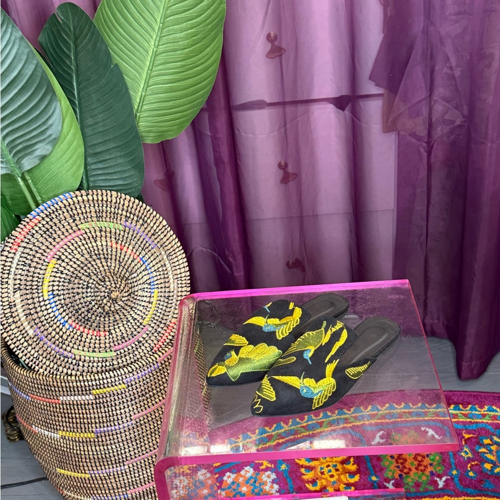 Italian Embroidered Black Mules women's Size 9